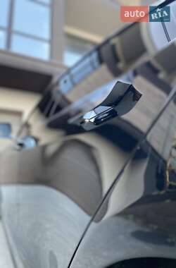 Ліфтбек Tesla Model S 2014 в 