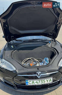 Лифтбек Tesla Model S 2015 в Одессе