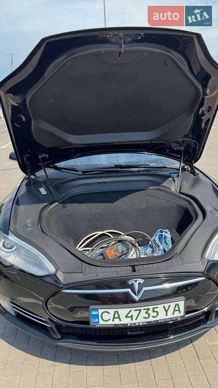 Ліфтбек Tesla Model S 2015 в Одесі