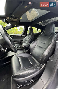 Лифтбек Tesla Model S 2016 в 
