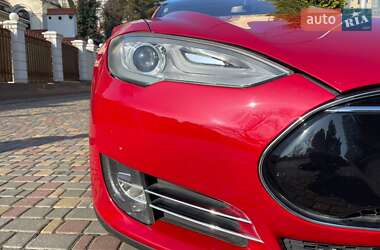 Лифтбек Tesla Model S 2013 в 