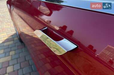 Лифтбек Tesla Model S 2013 в 