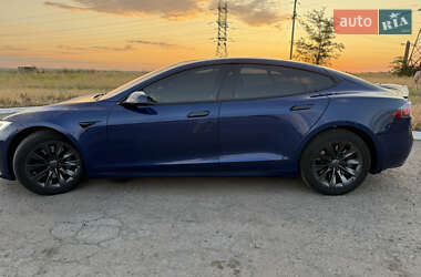 Лифтбек Tesla Model S 2018 в 
