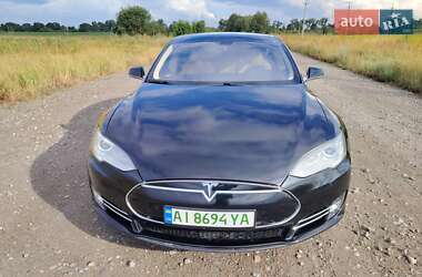 Лифтбек Tesla Model S 2014 в 