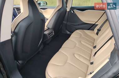 Лифтбек Tesla Model S 2014 в 