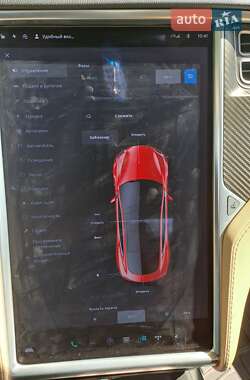 Лифтбек Tesla Model S 2015 в 