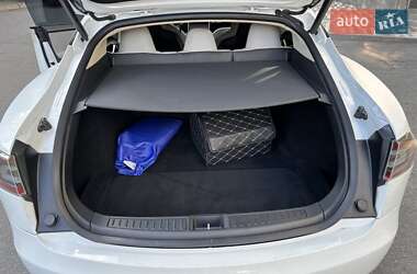 Лифтбек Tesla Model S 2017 в Киеве