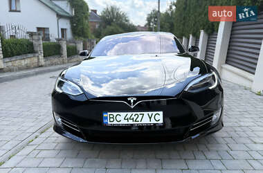 Лифтбек Tesla Model S 2017 в 