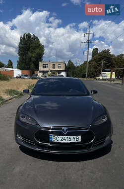 Лифтбек Tesla Model S 2016 в 