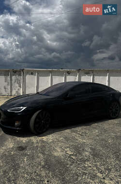 Лифтбек Tesla Model S 2018 в 