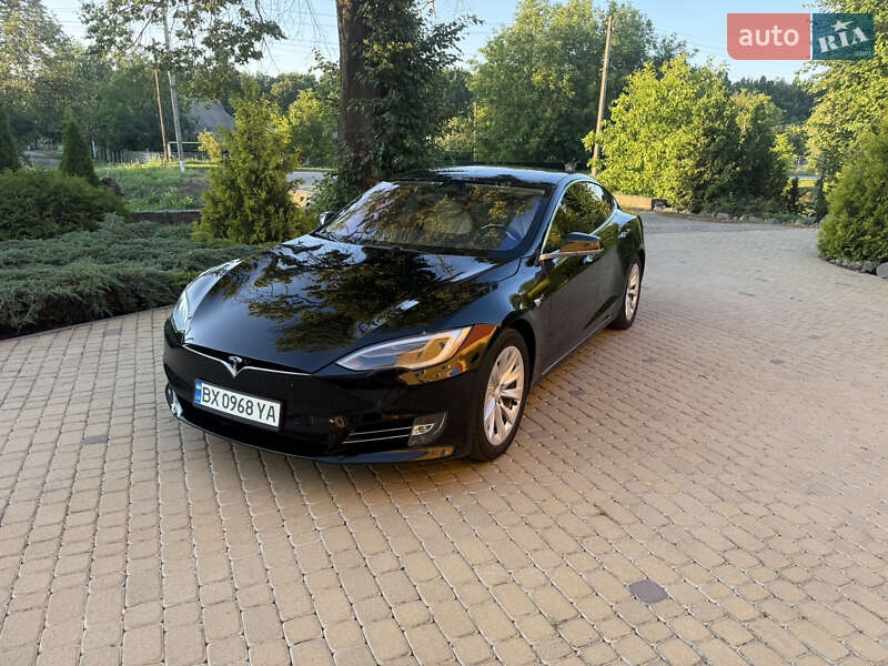 Ліфтбек Tesla Model S 2018 в 