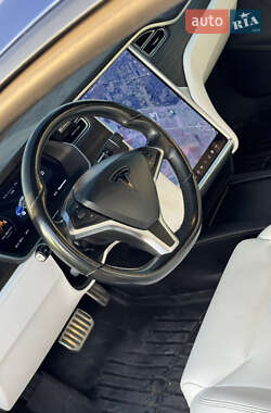Лифтбек Tesla Model S 2016 в 