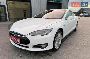 Ліфтбек Tesla Model S 2014 в 