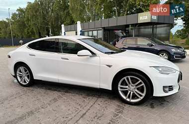 Ліфтбек Tesla Model S 2014 в 