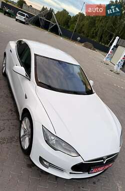 Ліфтбек Tesla Model S 2014 в 