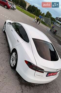 Ліфтбек Tesla Model S 2014 в 
