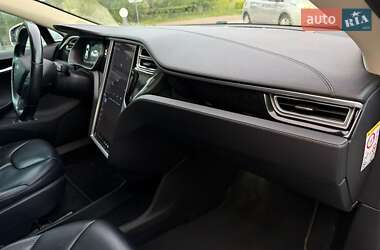 Ліфтбек Tesla Model S 2014 в 