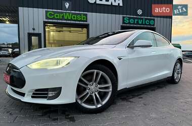 Ліфтбек Tesla Model S 2014 в 