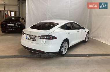 Ліфтбек Tesla Model S 2014 в 
