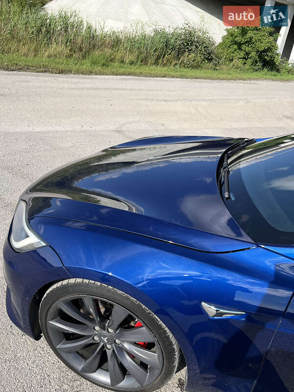 Лифтбек Tesla Model S 2016 в Тернополе