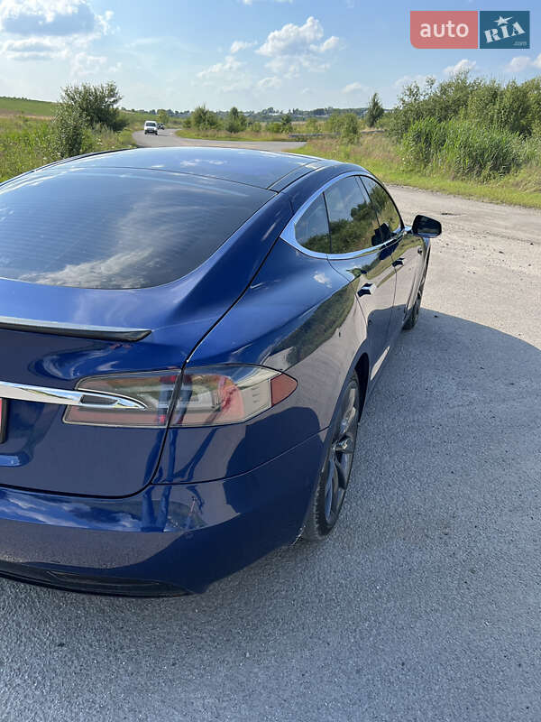 Лифтбек Tesla Model S 2016 в Тернополе