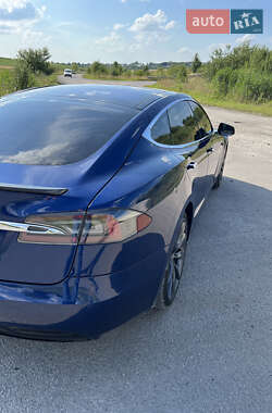 Лифтбек Tesla Model S 2016 в 