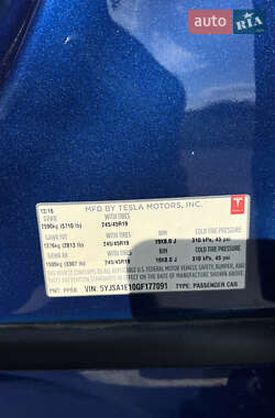 Лифтбек Tesla Model S 2016 в 