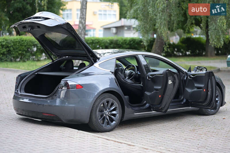 Лифтбек Tesla Model S 2018 в Черновцах фото 19 Лифтбек Tesla Model S 2018 в Черновцах