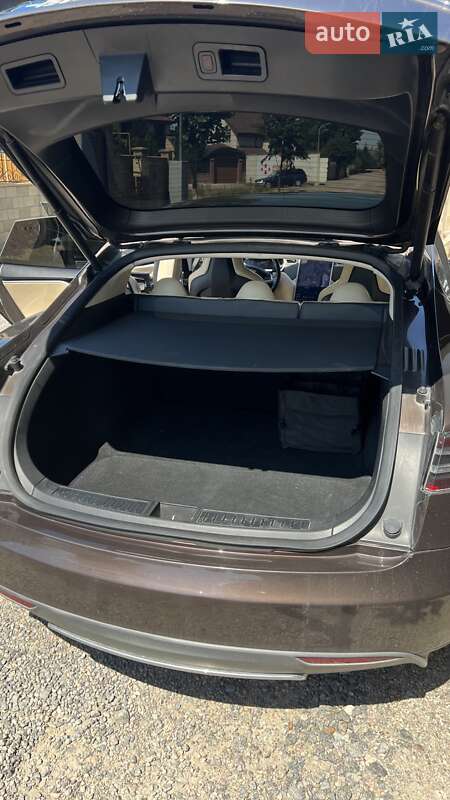 Лифтбек Tesla Model S 2013 в Одессе