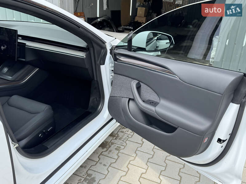 Лифтбек Tesla Model S 2024 в Рогатине
