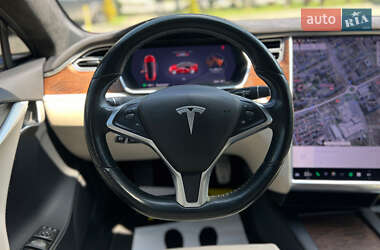 Ліфтбек Tesla Model S 2016 в 