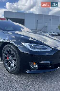Лифтбек Tesla Model S 2018 в 