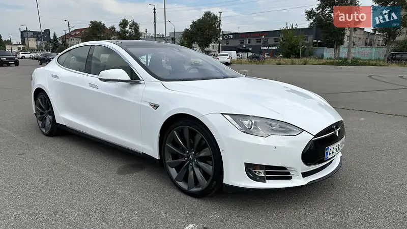 TESLA メスカル 750ml 43% ALK/VOL TESLA メスカル 750ml 43% ALK/VOL Tesla Mezcal - Smoky