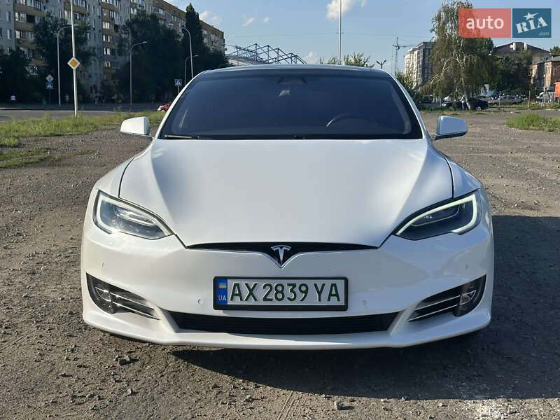Лифтбек Tesla Model S 2018 в Харькове