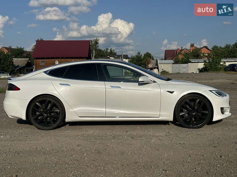 Лифтбек Tesla Model S 2018 в Харькове