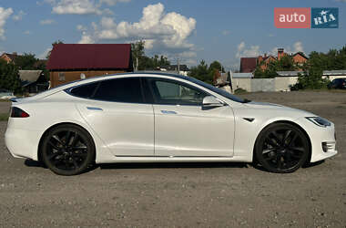 Лифтбек Tesla Model S 2018 в 