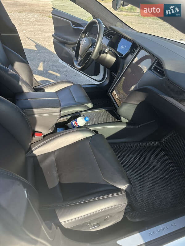 Лифтбек Tesla Model S 2018 в Харькове