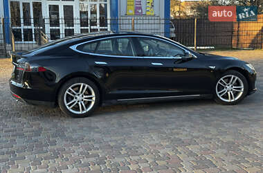 Лифтбек Tesla Model S 2014 в 