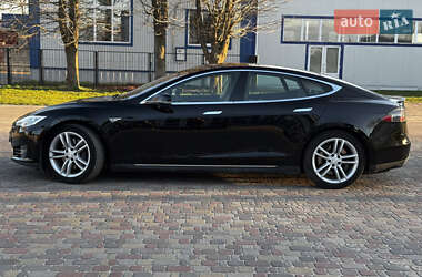 Лифтбек Tesla Model S 2014 в 