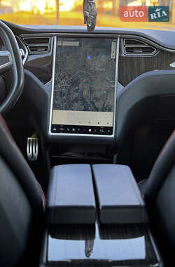 Лифтбек Tesla Model S 2014 в 