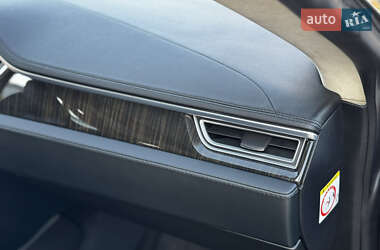 Лифтбек Tesla Model S 2014 в 