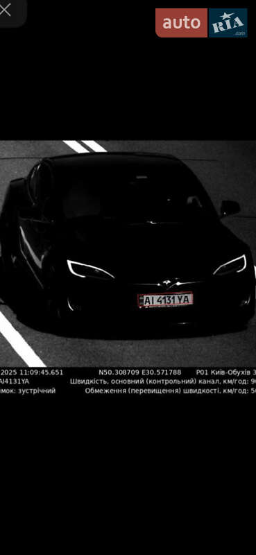 Лифтбек Tesla Model S 2018 в Киеве