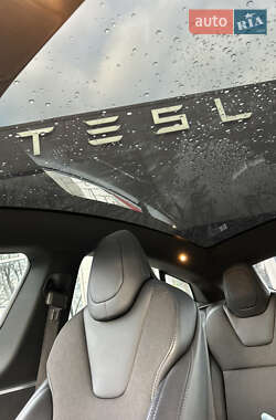 Ліфтбек Tesla Model S 2017 в 
