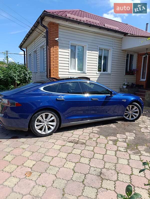 Ліфтбек Tesla Model S 2015 в Конотопі фото 3 Ліфтбек Tesla Model S 2015 в Конотопі