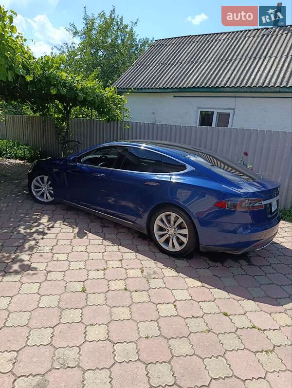Ліфтбек Tesla Model S 2015 в Конотопі фото 10 Ліфтбек Tesla Model S 2015 в Конотопі
