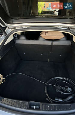 Лифтбек Tesla Model S 2013 в 