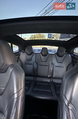 Лифтбек Tesla Model S 2015 в 