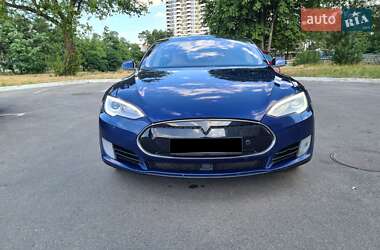 Лифтбек Tesla Model S 2016 в 