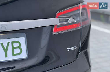 Лифтбек Tesla Model S 2017 в 