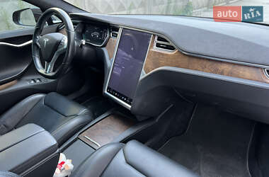 Лифтбек Tesla Model S 2017 в 